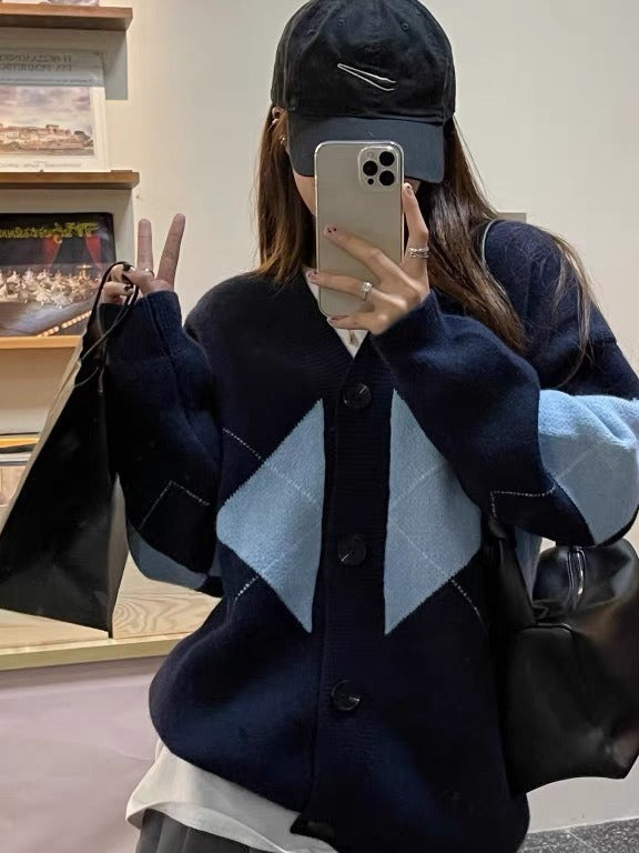 The Argyle Cardigan in navy