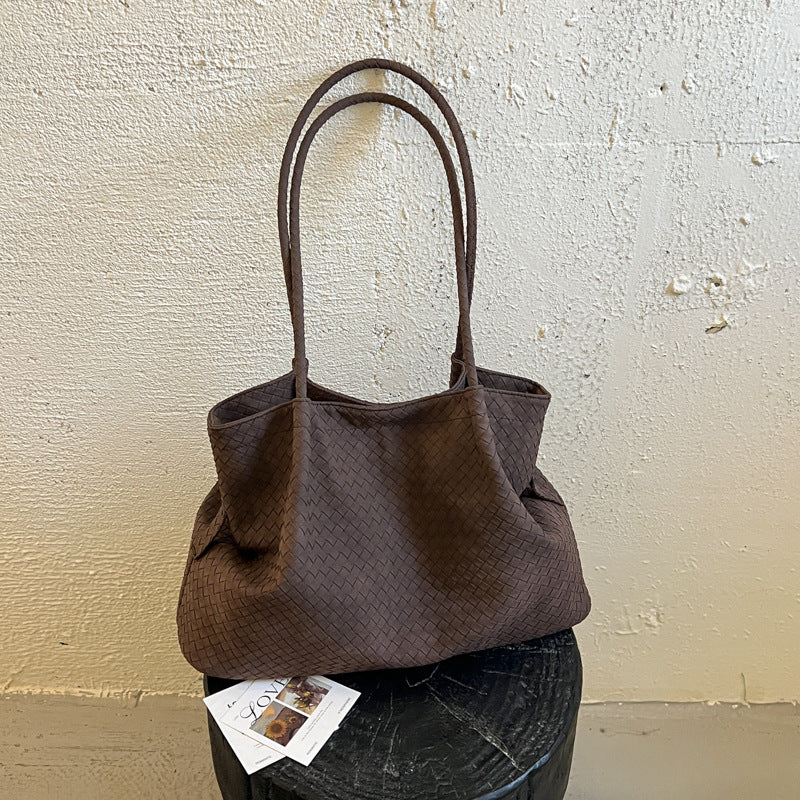 The Bloom Tote in chocolate