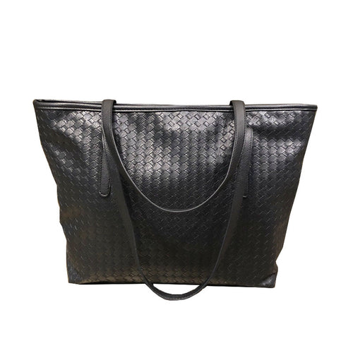 The Erebia Tote in black